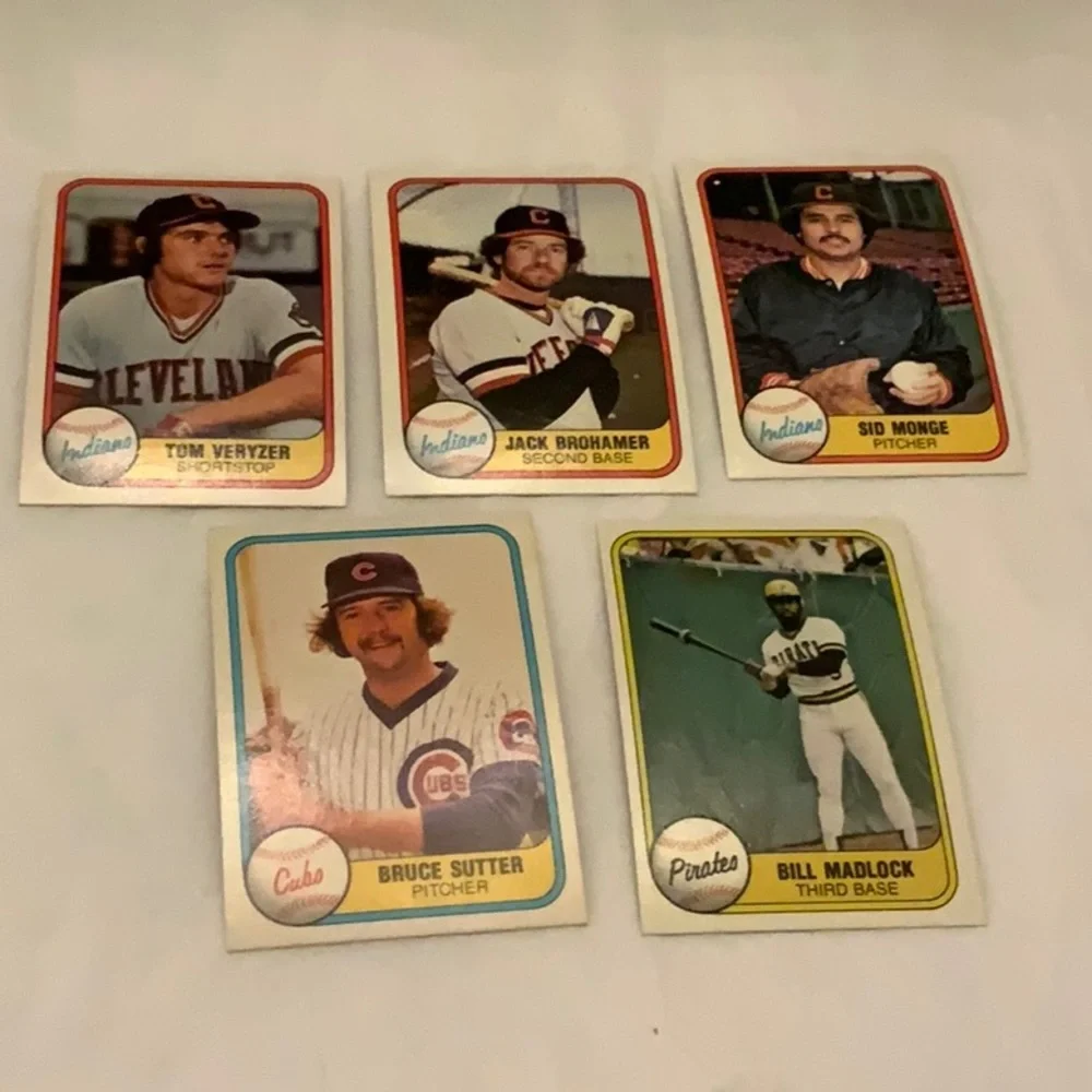 Bundle of Baseball Cards Lot 170